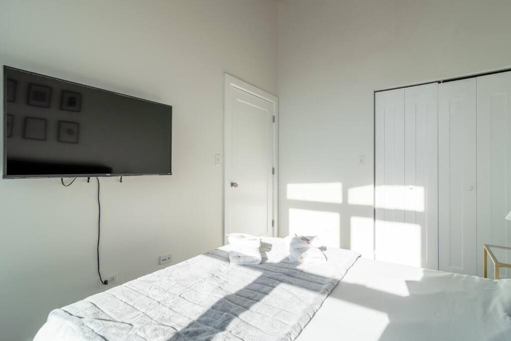 Mccormick Place Beautiful 2Br Apartment With Optional Parking Sleeps Up To 8 Near Soldier Field, Grant Park And Lakefront Trail Chicago Luaran gambar
